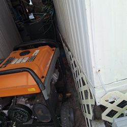 GENERATOR GENERAC  6500 Watts New