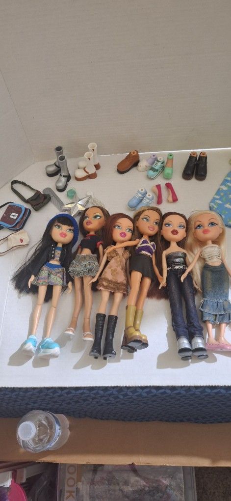 Bratz Doll Clothes and Accessories