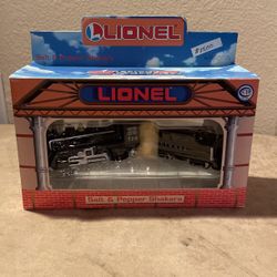 LIONEL Salt And Pepper Shaker