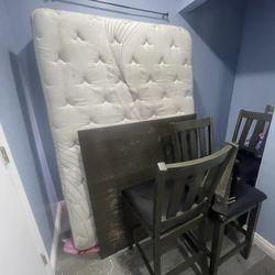 Table With Chairs 