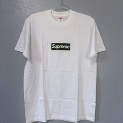 Supreme Berlin Box Logo Size M