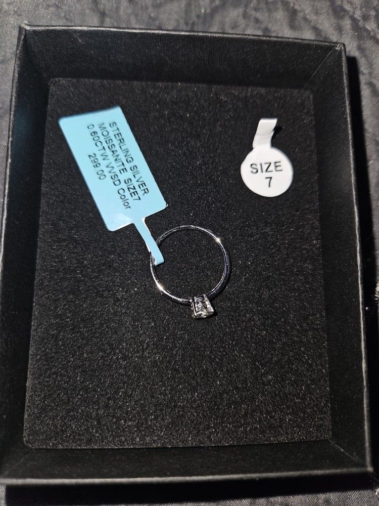 925 Sterling Silver 0.60 CTW