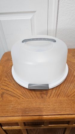 STERILITE CAKE SERVER