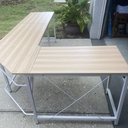 Very Good Desk 
