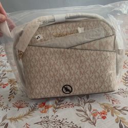Brand New Hand Cross Body Bag 