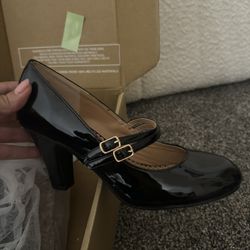 Black heels for women 