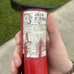 3k pound limit jackstand