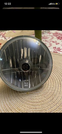 5.75 oem Harley dyna head light