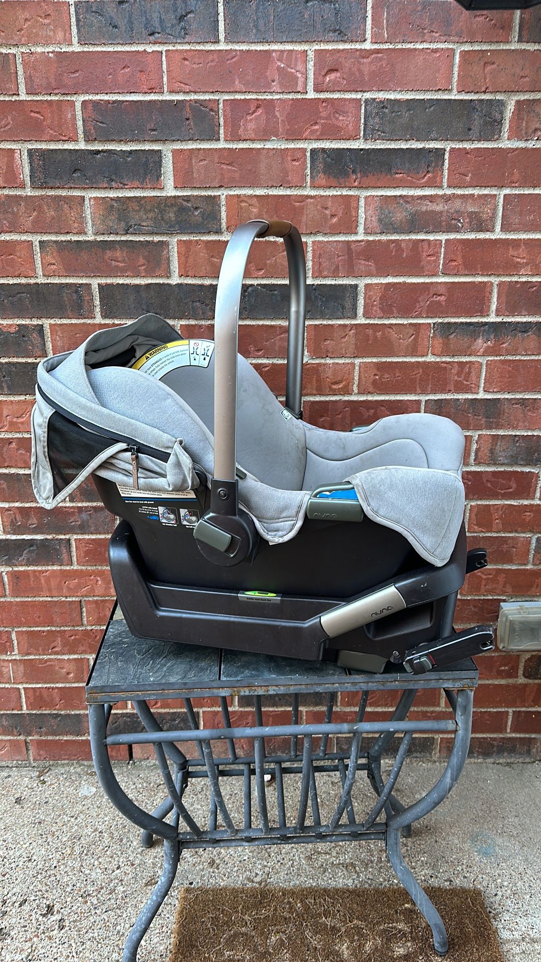 Nuna Infant car seat 