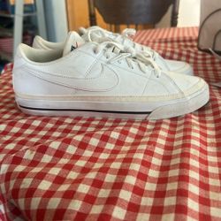Women’s Nike Like New