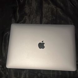 MacBook Pro 13” M1 Like new 