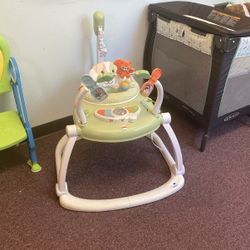 Fisher Price Space Saver Jumperoo