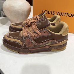 New LV Men’s Shoes. Genuine Leather