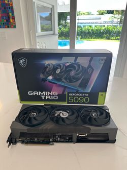 RTX 5090 MSI GeForce Gaming Trio 32GB