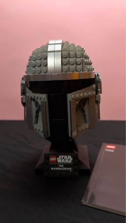 LEGO Star Wars Mandalorian Helmet 75328 Complete Display Set
