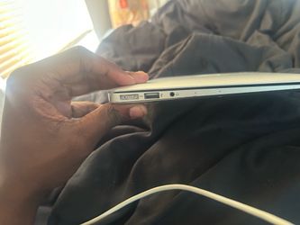 MacBook Air Mac OS monterey 11inch early 2015