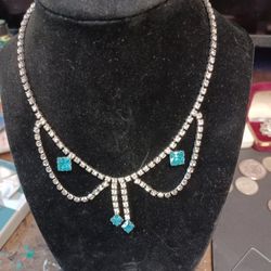VINTAGE Rhinestone Necklace