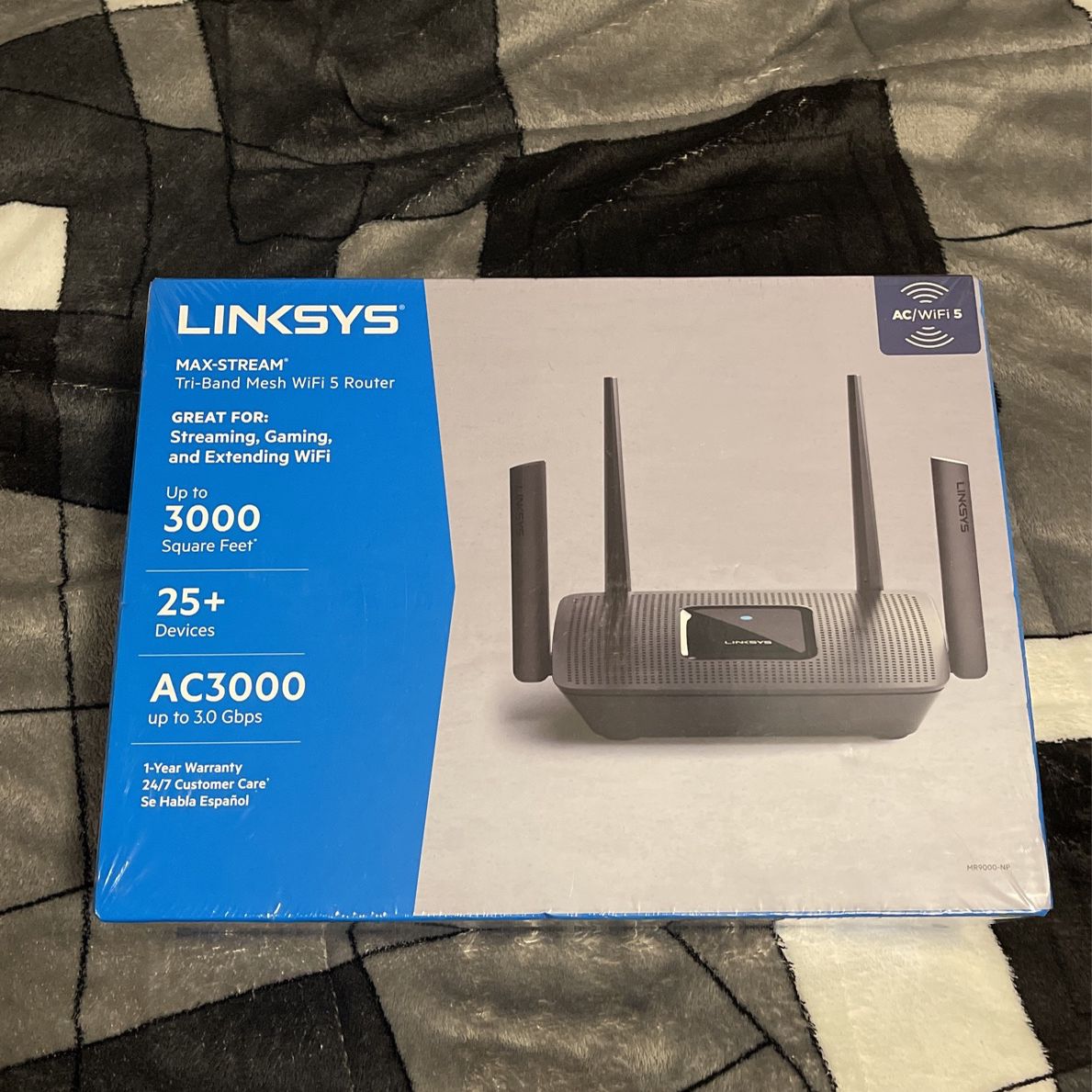 BRAND NEW LINKSYS MAX-STREAM TRI -BAND MESH WIFI 5 ROUTER GREAT FOR STREAMING GAMING AND EXTENDING WIFI AC3000