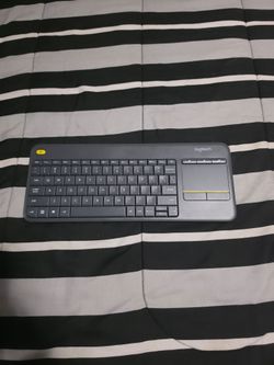 Logitech K400 Plus Wireless Keyboard with Built-In Touchpad (Black)