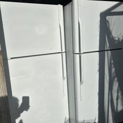 Top Mount Fridges! A Bunch As Of 7/10/23