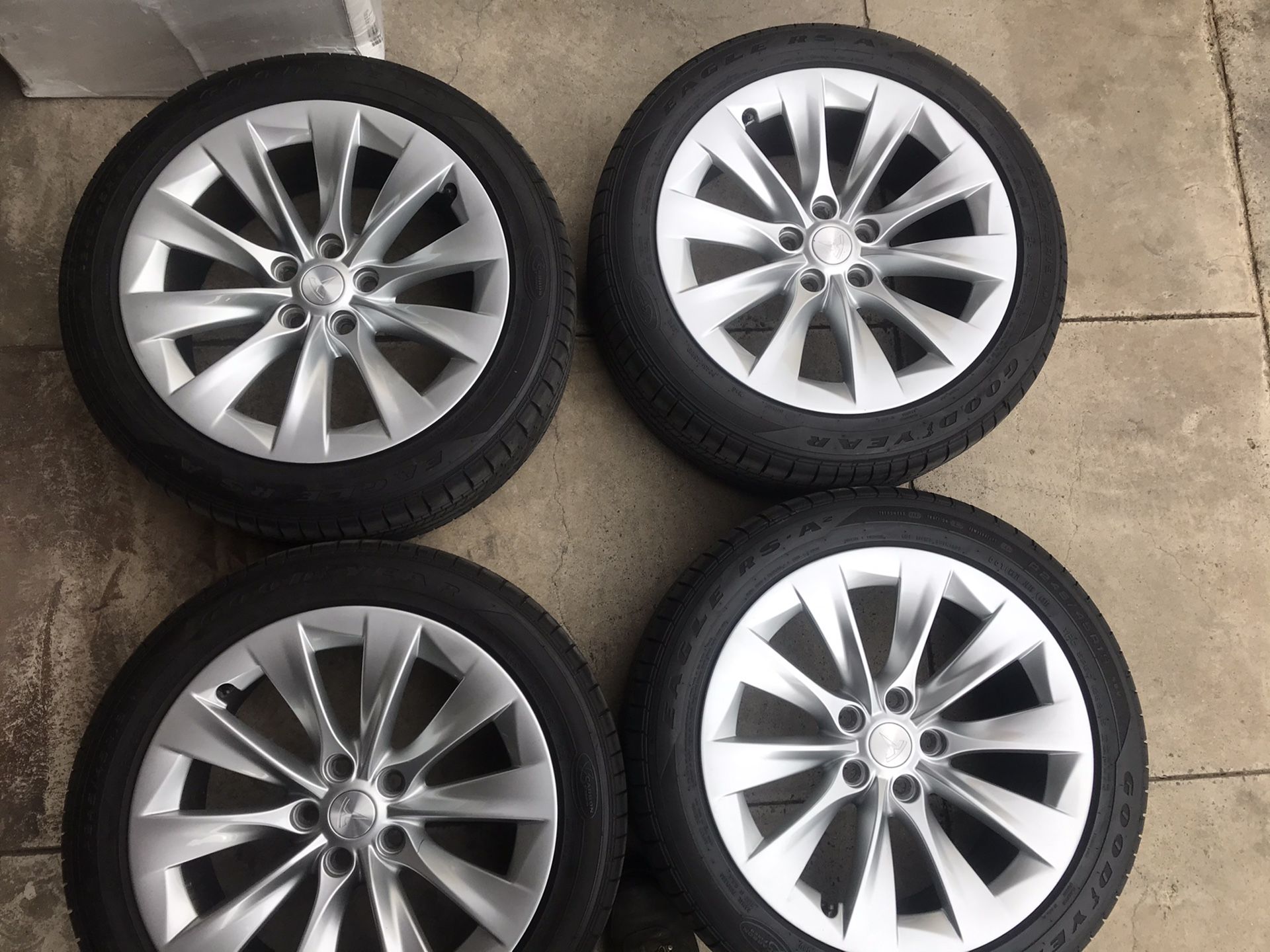 19” Tesla takeoff wheels and Goodyear tires. Super easy financing available