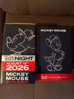 Mickey Mouse bobblehead D23