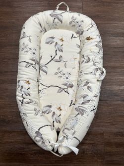 Baby lounger