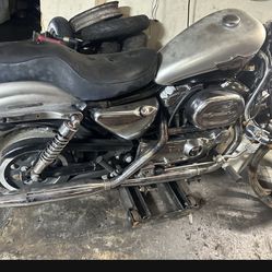 2003 Harley Davidson anniversary 1200 cc need some loving
