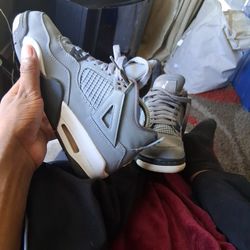 Jordan 4s