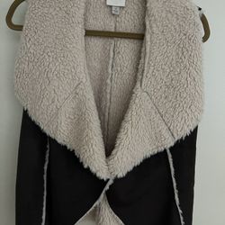 Women’s Sherpa Lined Vest Size M