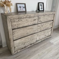 Jerome’s Bedroom Dresser & Nightstands $500 OBO