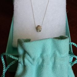 Tiffany & CO Sterling Silver Mesh Twist Knot Pendant