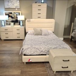 Brand New! 7pc Queen Bedroom Set 😍/ Take it home with only $39Down/ Hablamos Español Y Ofrecemos Financiamiento 🙋🏻‍♂️ 