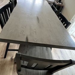 Dining Table Wirh 6 Chairs 