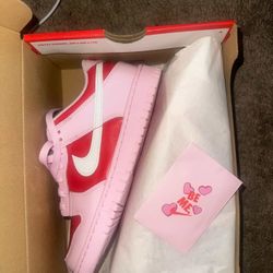 Nike Girls Dunk Valentines Sz 6