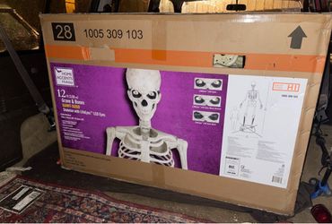 12 FT  GIANT SIZED SKELETON WITH LIFE-EYES  LCD!!!!