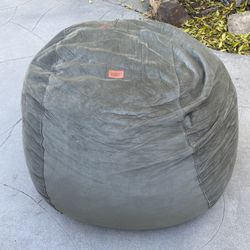 Like New Large Corda Roy’s Bag Chair& Queen Size Bed