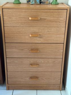 Dresser (FREE)
