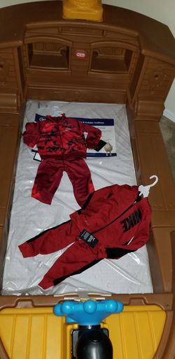 Nwt 2t Nike suits