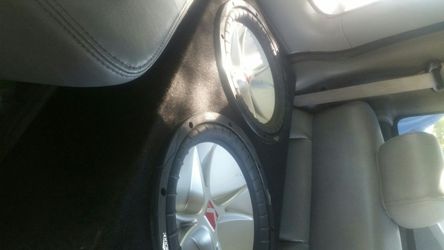 Kicker 12" seminuevas $180