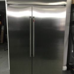 Cafe Side-by-Side Refrigerator in Stainless steel with Climate Controlled Drawer and Showcase LED Lighting