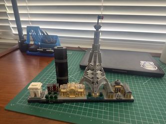 Lego Skyline Paris