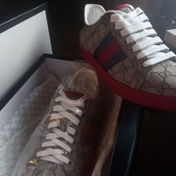 Gucci 7.5 Tennis Shoes