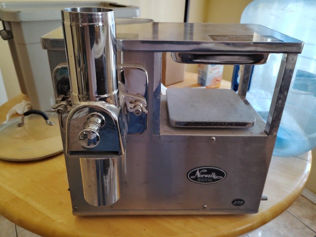 Norwalk 275 Juicer