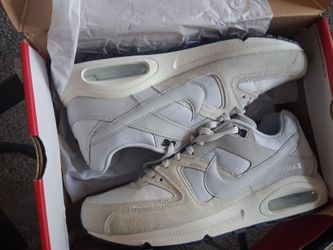 11.5 air max commamd