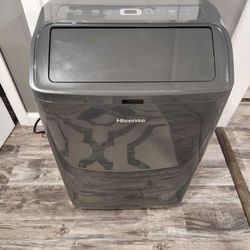 Hisense 550 SF Portable AC With Heater 