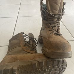 microondas difícil Petrificar Botas Usadas (ARMY) # 43 for Sale in Miami, FL - OfferUp