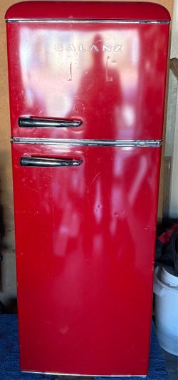 REFRIGERATOR