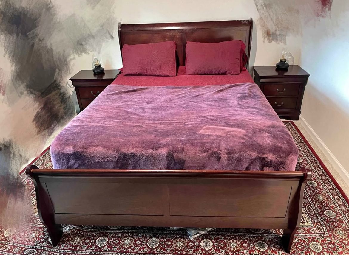 Queen Bed Frame And 2 Nightstands