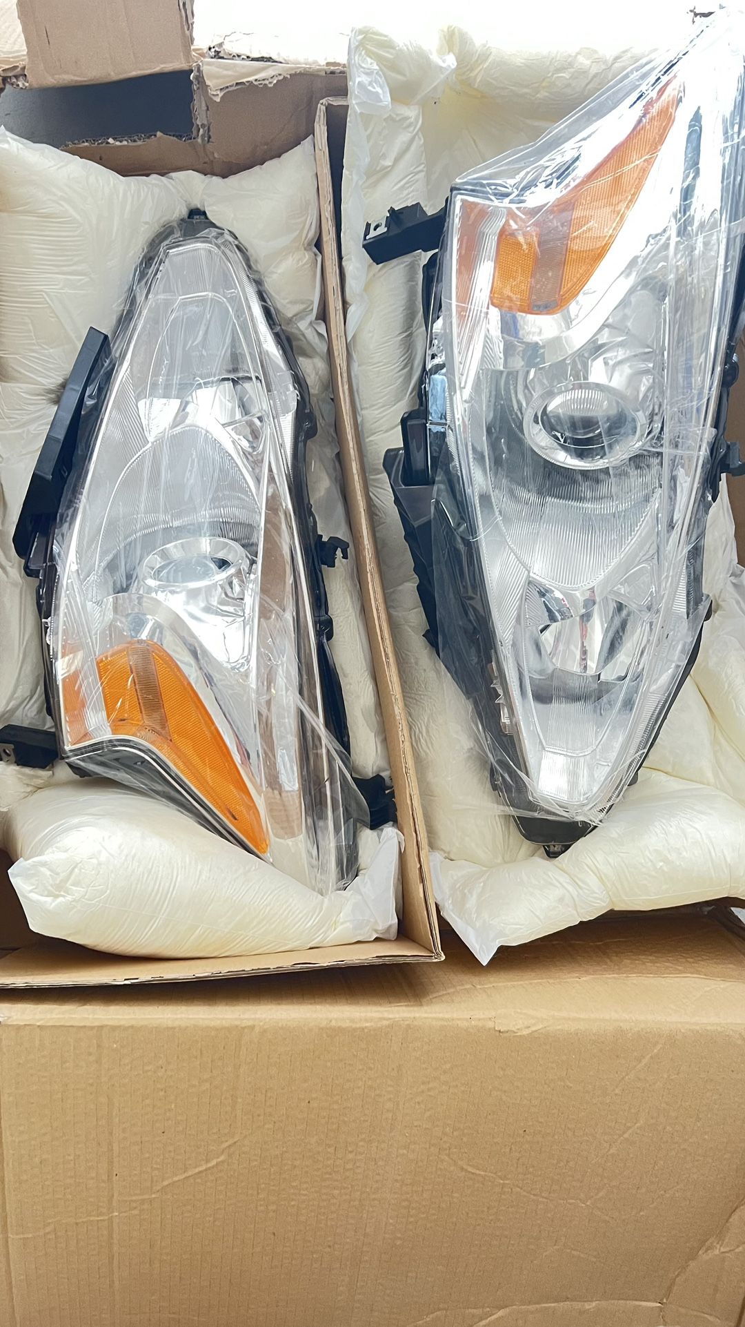 Headlights For Nissan Ultima Sedan